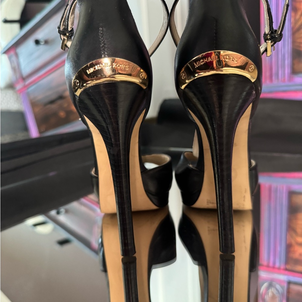 Michael Kors Black with gold hardware sexy & sophisticated sandal heels  sz.7